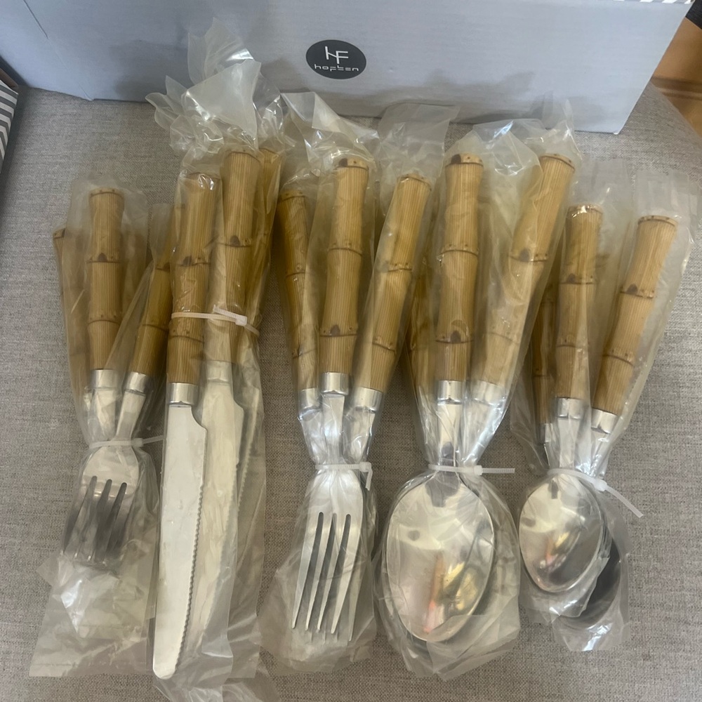 40 Pcs NEW Faux Bamboo Flatware Set Stainless Steel Spoons Forks Knives